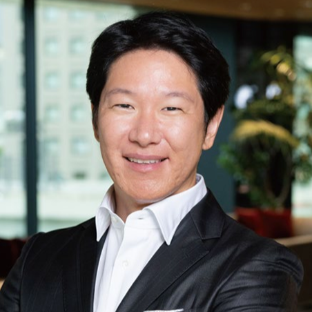 小間　裕康の顔写真